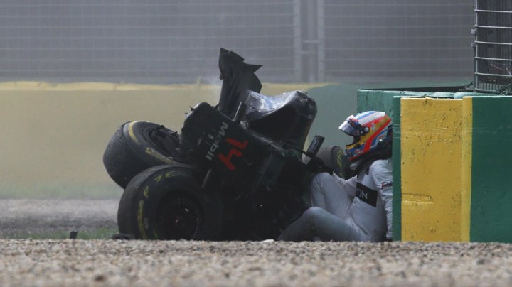 Le Crash De Fernando Alonso Au GP DAustralie De Formule 1